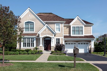 How House Washing Refreshes Curb Appeal